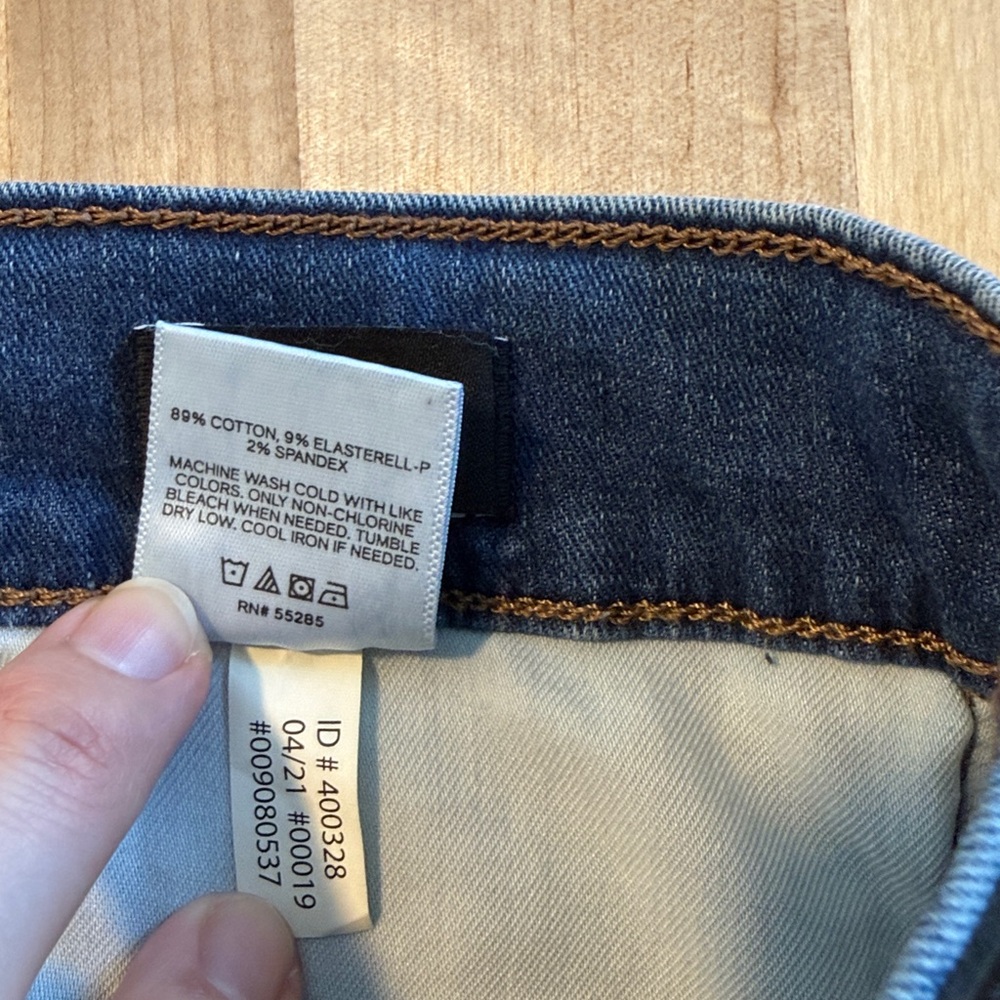 NWT Express High-Rise Cropped Skinny Raw Hem Supersoft Jeans, 12 - Picture 9 of 9
